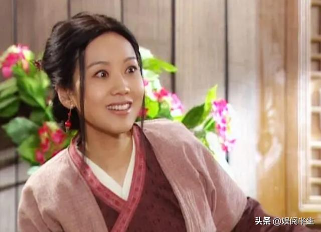 年龄和颜值不成正比的几位明星，明明长得不好看