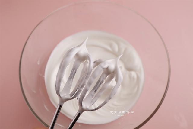 超萌的小甜品再也不用去蛋糕店了，小黄人甜甜圈蛋糕