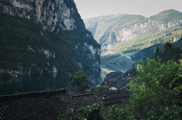 酉阳桃花源景区，重庆酉阳桃花源景区几月份去合适（桃花源、叠石花谷、龚滩古镇等六大景点玩到尽兴）