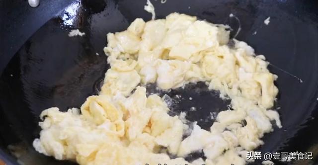 包菜怎么炒才好吃，包菜如何炒得更好吃（炒包菜别直接下锅炒）