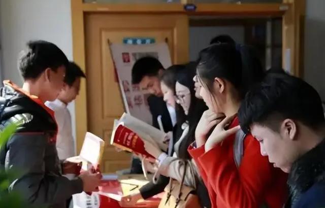 最新延退方案2022年实施吗，延退或将在2027年开始实施