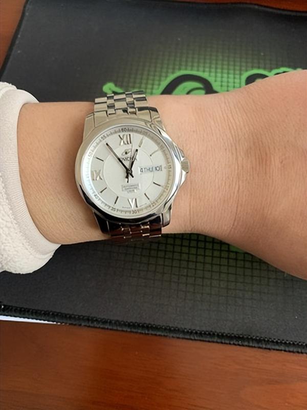 英纳格手表什么档次，英纳格手表价格属于几类