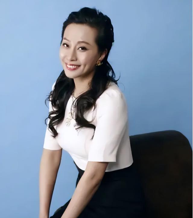 杨紫的前男友现状，杨紫的初恋男友：不蹭热度