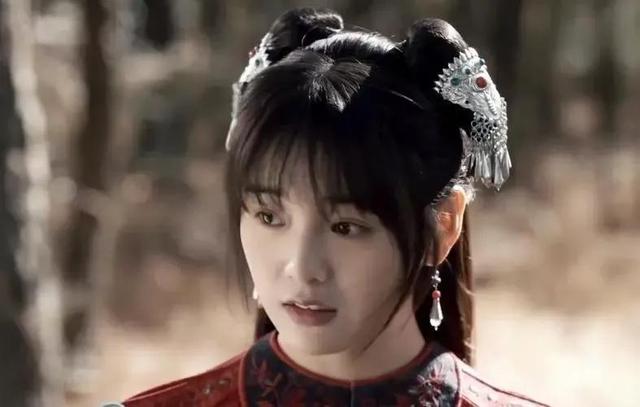 天龙八部钟灵简历，你是来看乔峰打架的吗