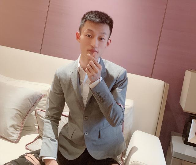 网红天道自曝已经与散打哥续约，快手散打哥说天道直播回放