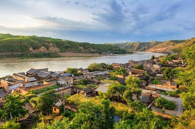 山西历史古城介绍，庭院深深中透着富华