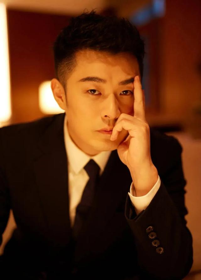 陈赫个人资料跑男成员，晒妻子小心翼翼