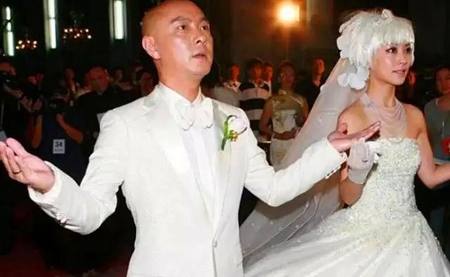 明星的婚礼哪个最好:盘点十大明星婚礼，杨祐宁婚礼比红毯更好看