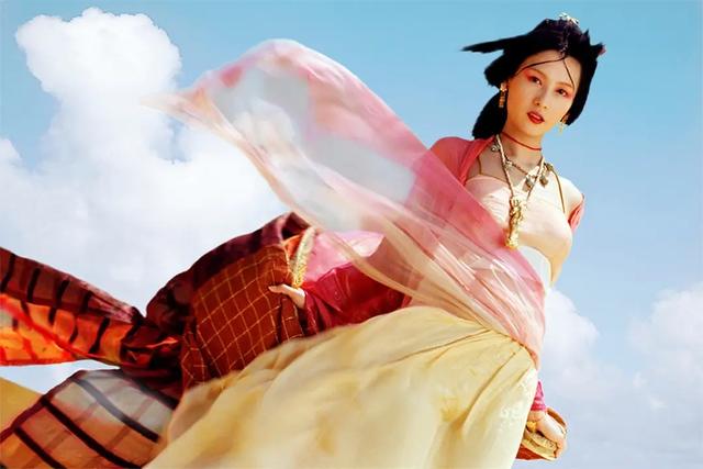 无极这部电影表现了什么，17年过去了现在回看无极