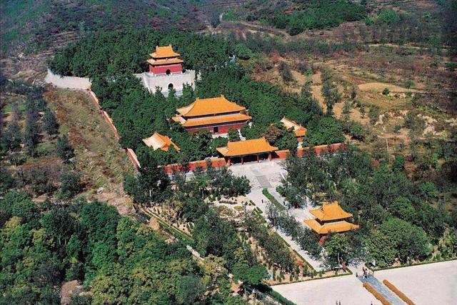 万历陵墓发掘的怪事，考古专家挖掘此墓时