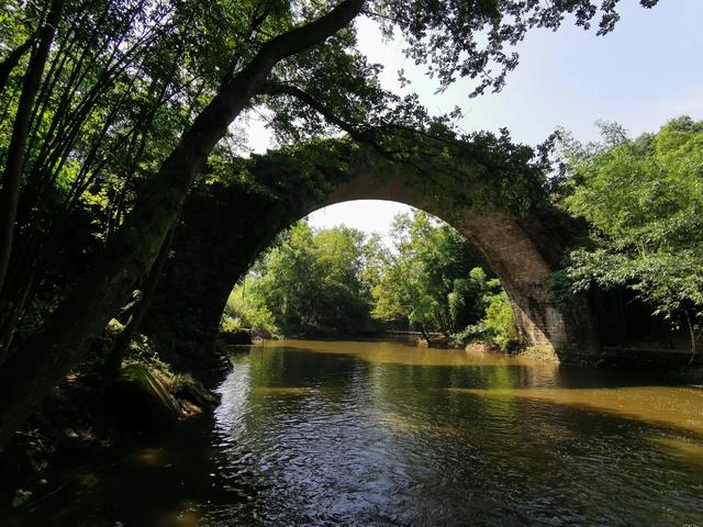 重庆万州第一大瀑布，婚外感情中男人追女人是一种什么样的心态