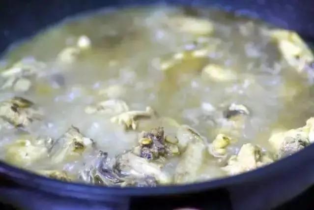 云南十八怪美食，云南最难忘的十道美食（云南十八怪之牛奶做成片片卖）