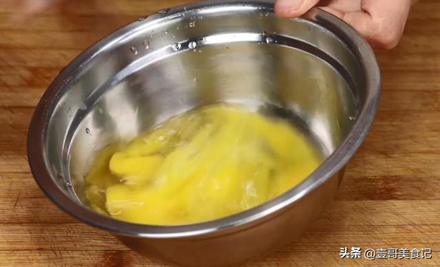又薄又滑的馄饨皮怎么做，在家也能做出薄皮大馄饨