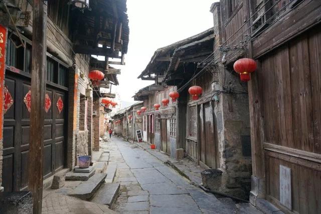 春节适合旅游的地方，最新春节期间旅游攻略（拉萨这些地方免费打卡）