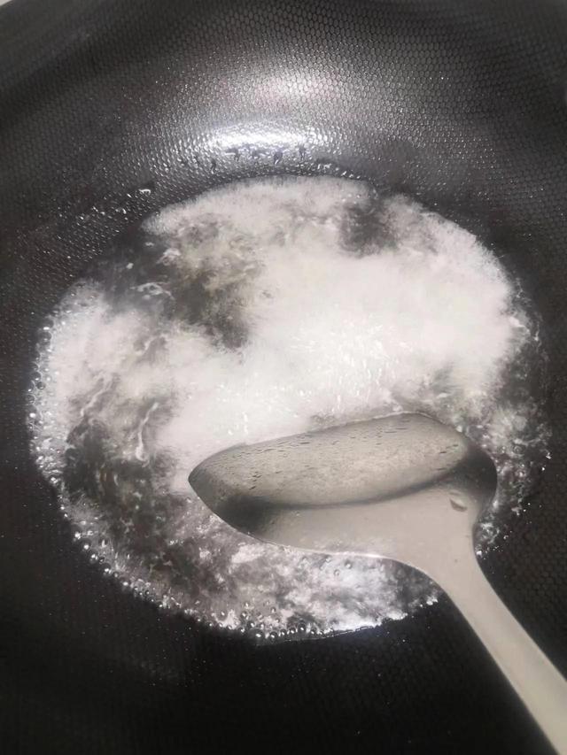 如何做糖霜花生米窍门，自制家庭版糖霜花生米