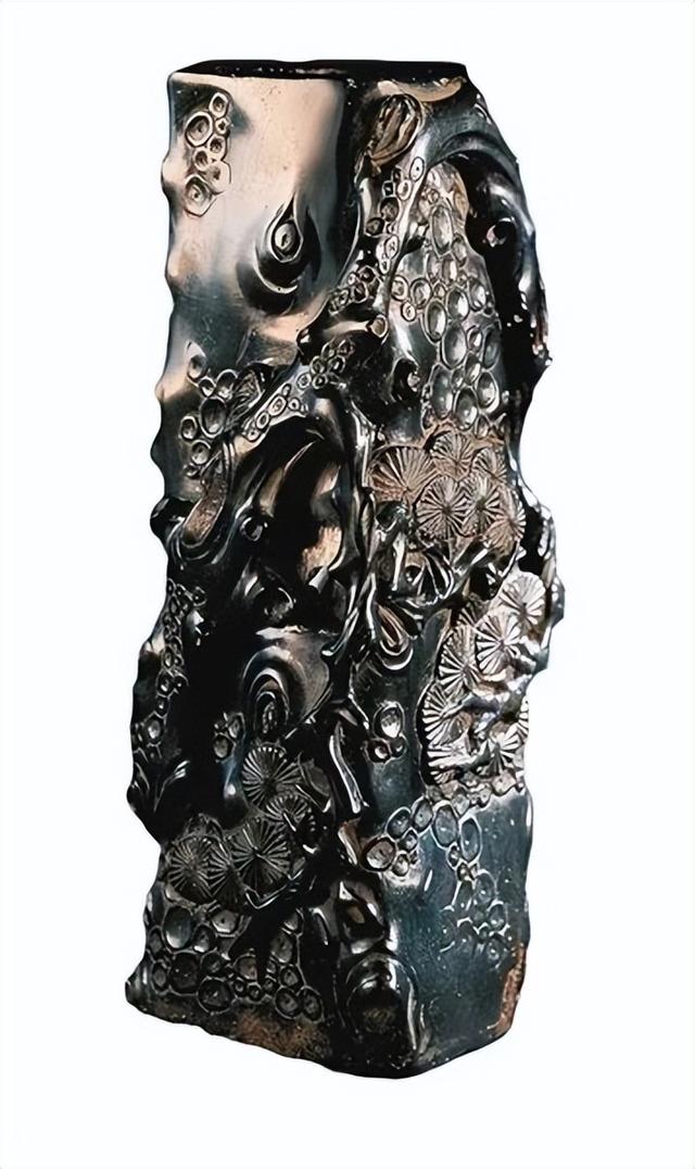 自然界中的黑色宝石，各种漂亮宝石和能量宝石