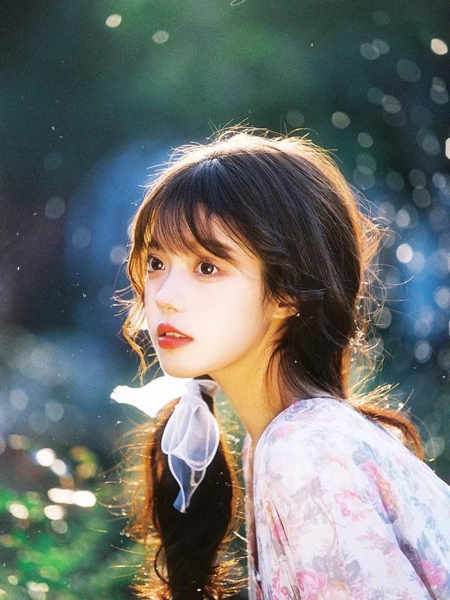 没有刘海的发型，不想要刘海的显脸小发型（四十岁的女人适合什么发型）