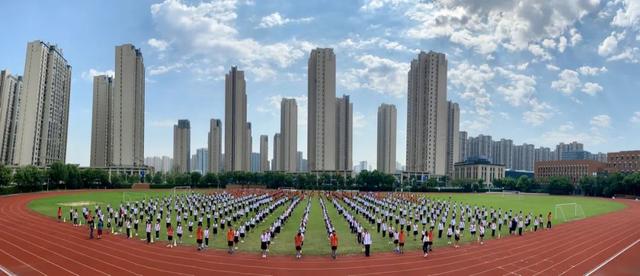 南京市励志学校，十年办好一所家门口的南外