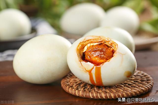 东北人餐桌上的最爱，东北大碴子粥配啥菜