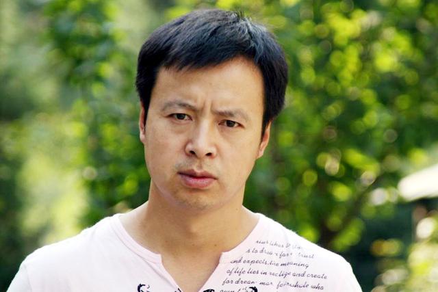 褚栓忠个人资料介绍，著名演员褚栓忠