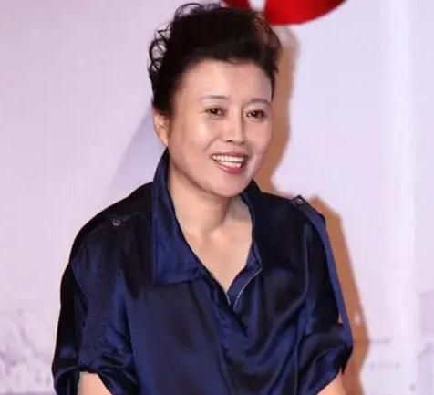孙红雷与于嘉丽这几年见过面吗，提出和年迈体衰的丁嘉丽分手