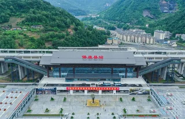 保康县高铁站车次，保康县站“动”感十足