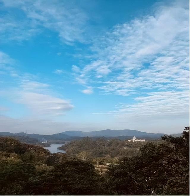 上海贡嘎山环线户外探险运动，香格里拉大环线