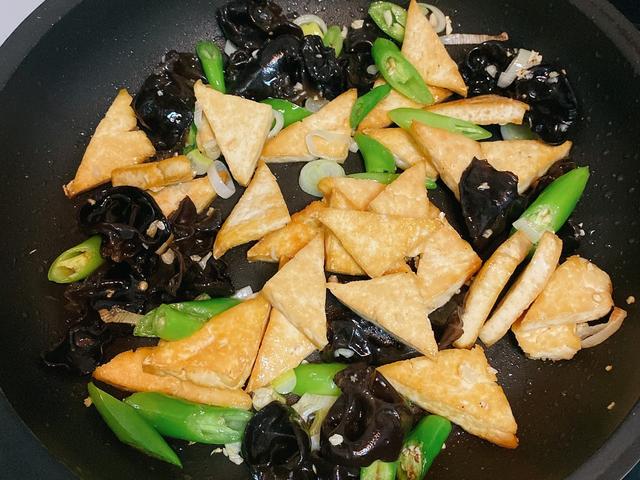 年夜饭必吃的菜，年夜饭什么菜做法好吃