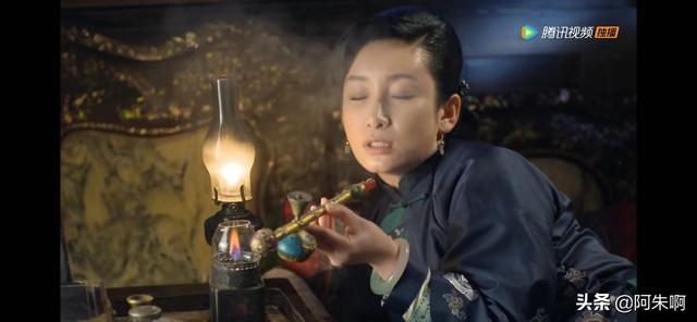 红高粱最后九儿怎么了，再看红高粱才懂守10年望门寡的大嫂