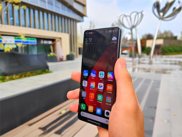 推荐一款耐用的手机，现在哪款手机耐用实用（这四款高性价比手机推荐给你）