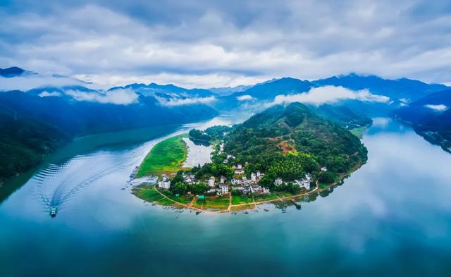 第21届安徽省摄影艺术展入选证书，“安徽·镜像——安徽省摄影作品展”在杭启幕