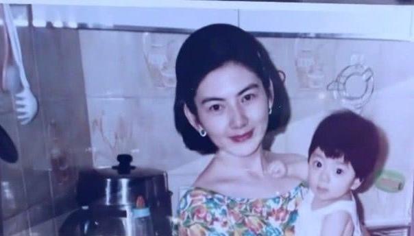 程晓玥和郑恺分手后再见面，如今回看郑恺和程晓玥的恋情