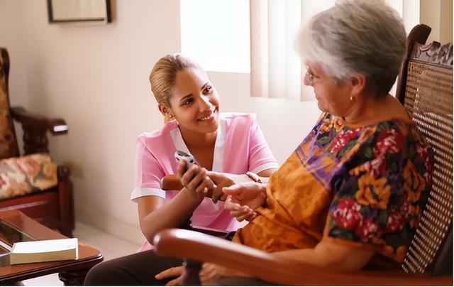 重度失智症会出现哪些症状，失智症的类型以及对应照顾方式