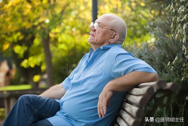 脂肪瘤怎么治疗最好的方法，正常人为什么会出现脂肪瘤