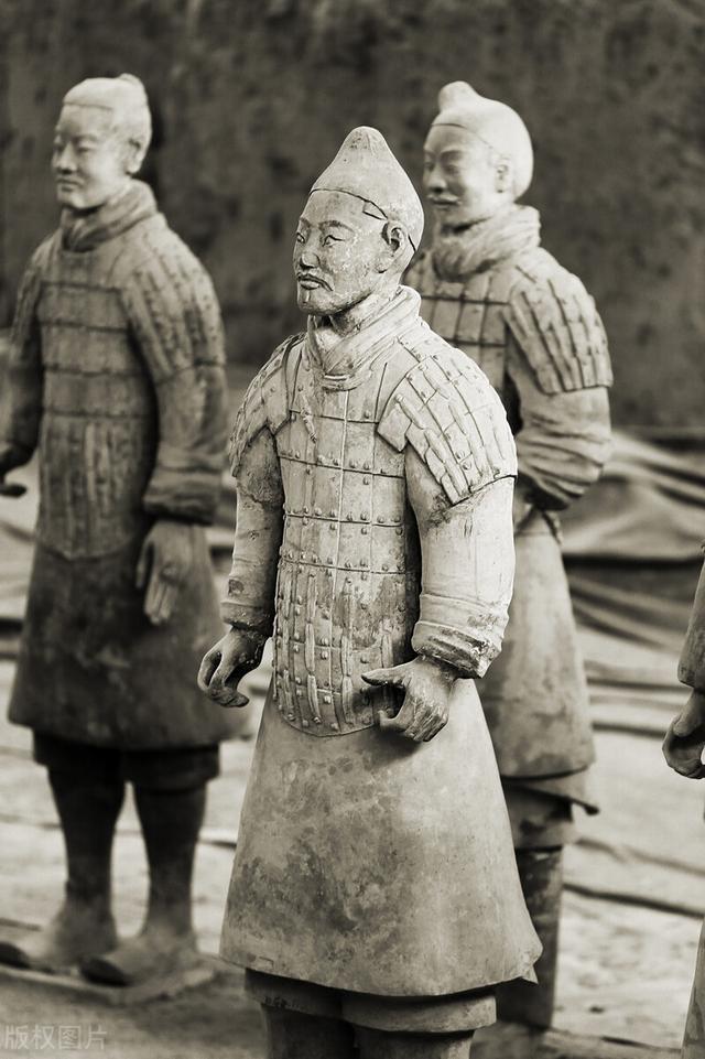 盔甲和铠甲的区别，盔甲和甲胄的区别（西周精锐军队的盔甲这么寒酸）