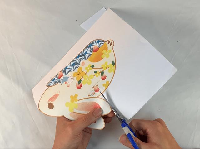 立体灯笼怎么做，手工立体镂空灯笼（简单易做的元宵节灯笼赶紧做一个）
