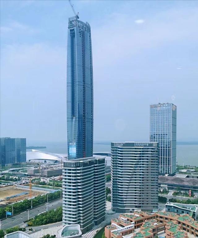 世界25座最经典的摩天大楼，2022年已过半计划年度完工的全球前20高摩天楼