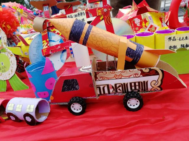 家长晒幼儿园手工作业，幼儿园小朋友做的手工作业