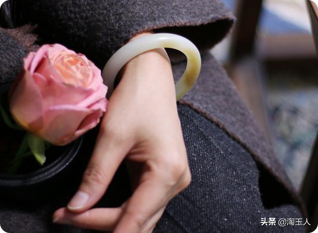 教你如何鉴别玉手镯，关于玉手镯的一切