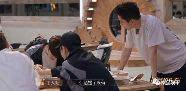 王大陆结婚了吗，王大陆和蔡卓宜的恋情是真的吗（公开情侣身份秀恩爱）