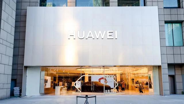 杭州银泰百货官网，银泰百货官网旗舰店（银泰百货、盒马等79家企业入选杭州市首批新零售企业）