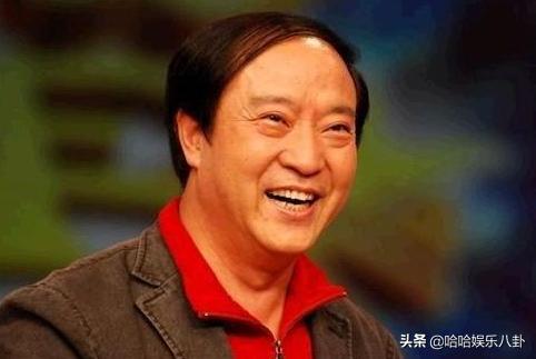 冯巩昔日两任搭档，当年的搭档牛群已消失匿迹
