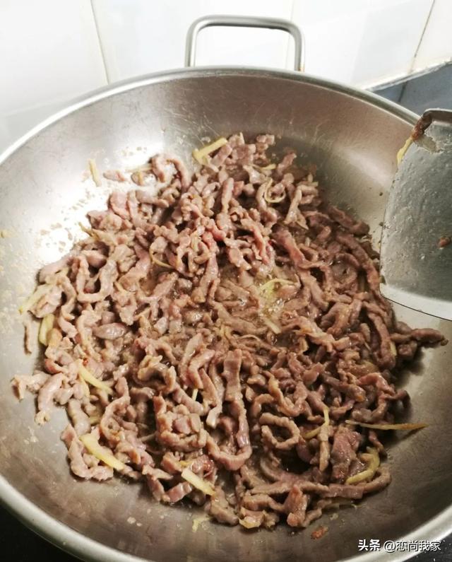 羊肉配什么菜好吃，这个季节吃羊肉配什么菜好吃（羊肉片别总是涮着吃）