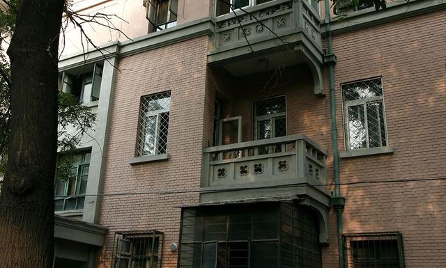 没想到老院子成了影视基地拍戏，北京大院文化与大院影视剧里的纯真年代