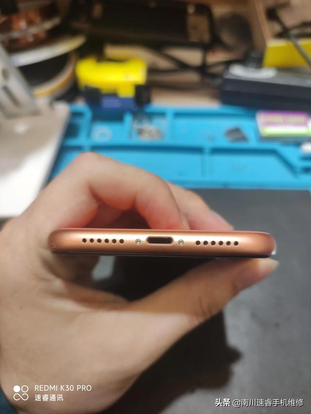 苹果xr拆机视频，水果XR拆机图解以及外屏玻璃更换（水果XR拆机图解以及外屏玻璃更换）