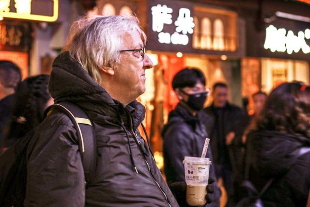 云南臭豆腐怎么烤，外国人下不去嘴