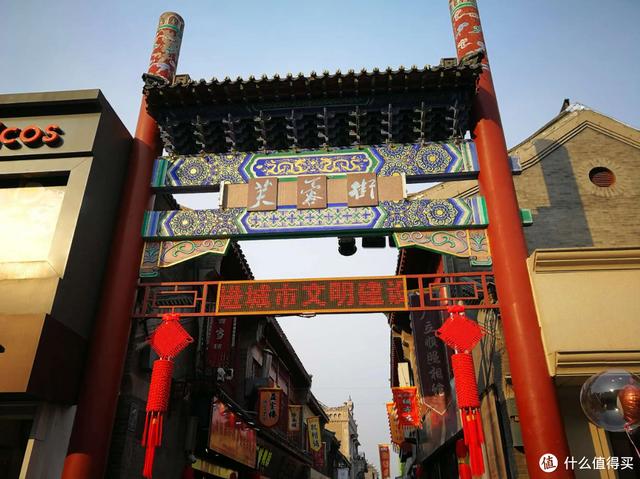 厦门大明湖春节有什么好玩的地方，厦门大明湖畔：水仙绽放贺春来