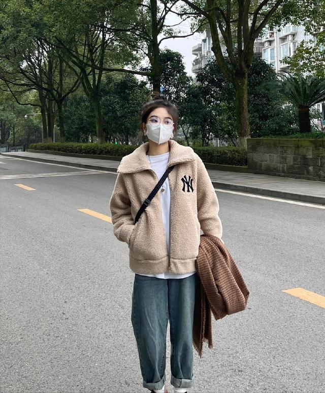 小个子女生穿衣搭配，小个子穿衣搭配这六点你需要知道（小个子女生穿衣思路要清晰）
