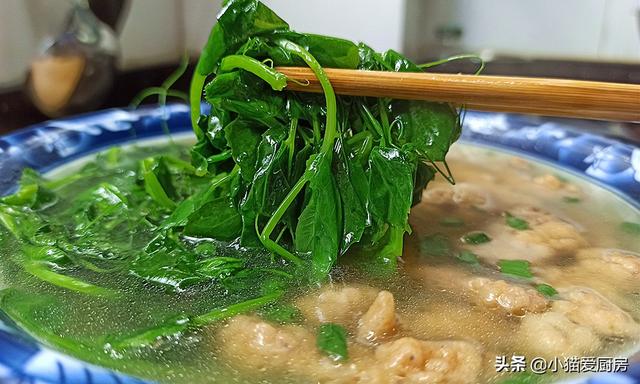 配上鲜嫩的豌豆尖烧成汤，豌豆尖汤怎么烧才爽口