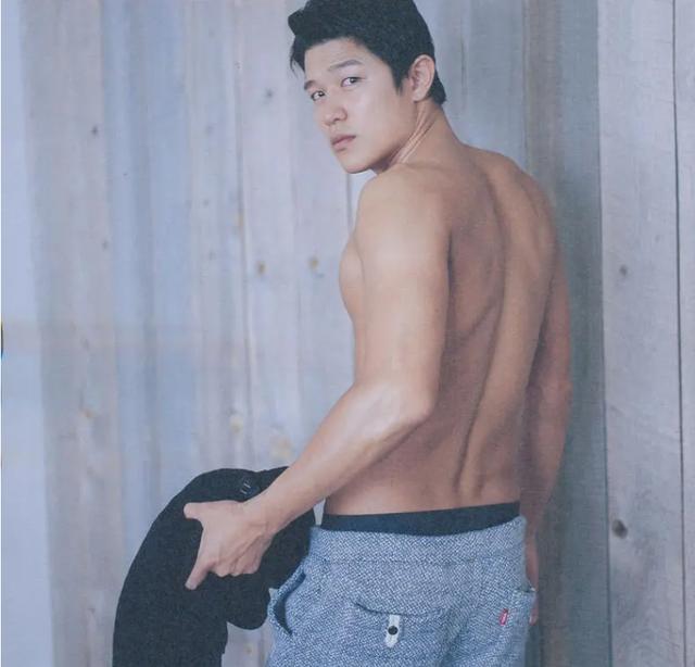 最近看了两部特别棒的电影，至少在影院让我爽到了